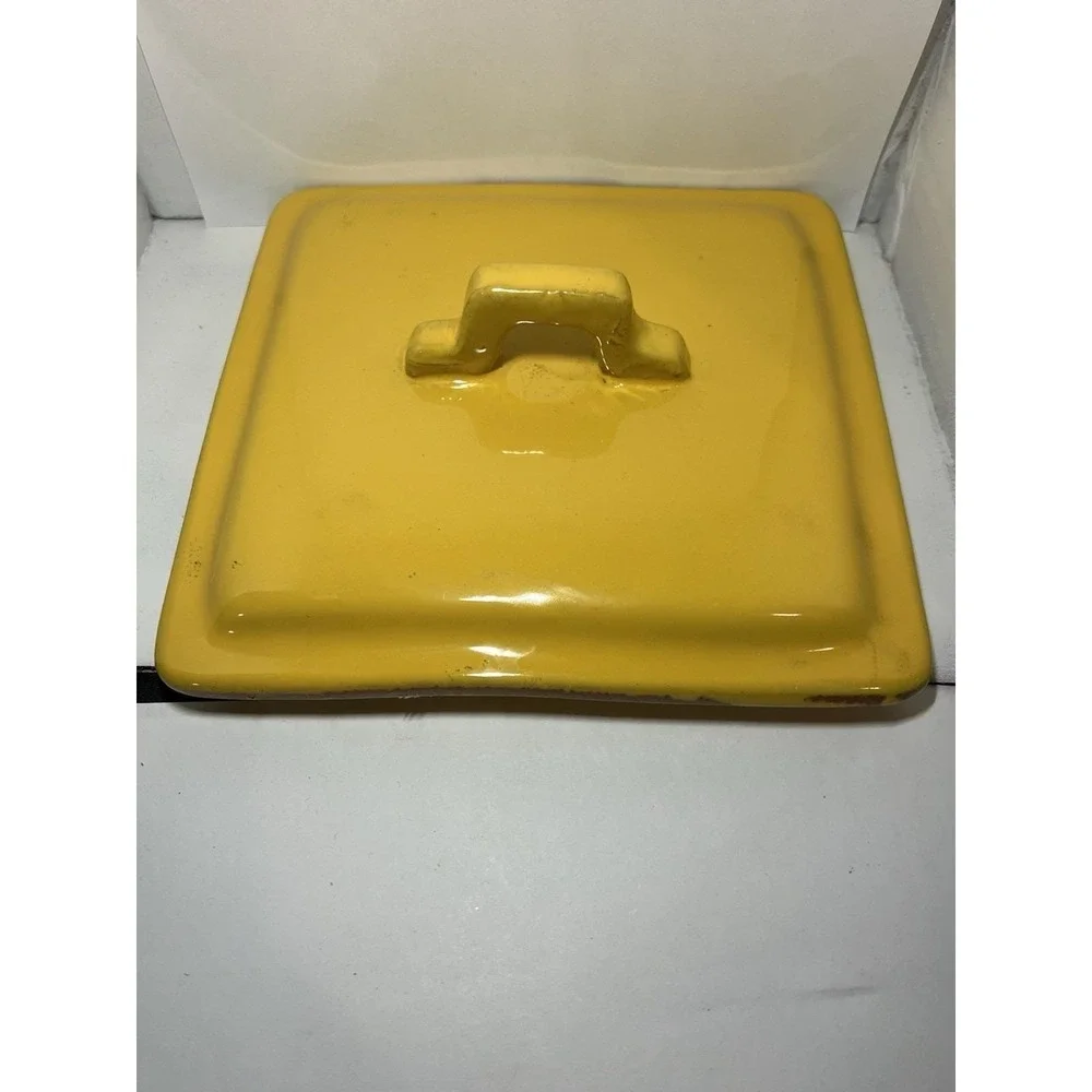 Vietri Square Covered Casserole 2 Qt Yellow Cream Terra Cotta READ